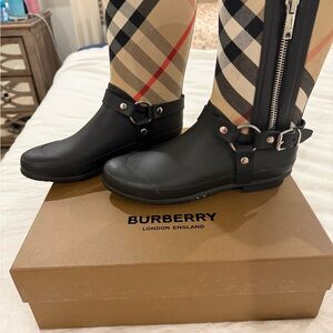 Burberry Black and Beige Rain Boots